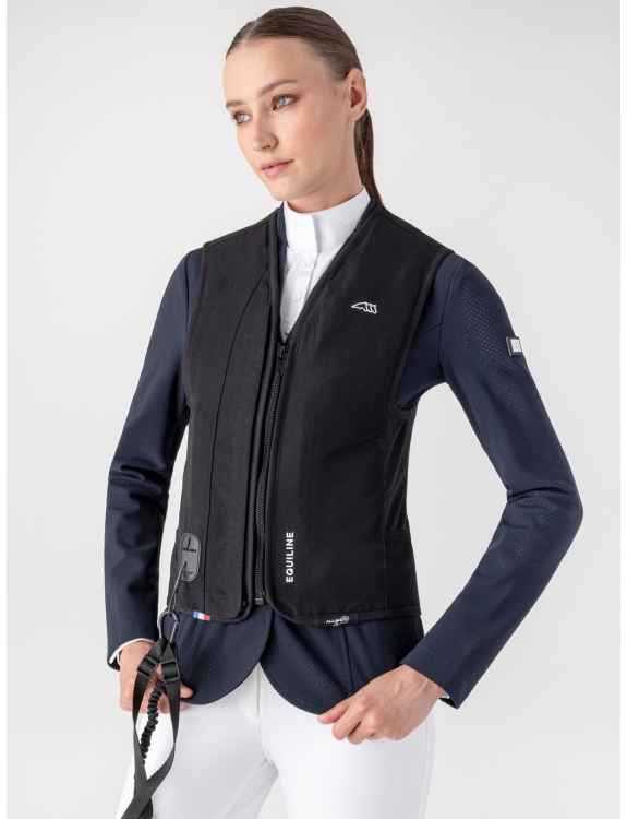 Riding jacket with airbag clearance