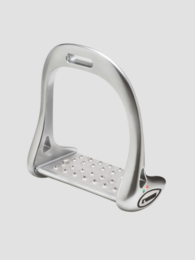 STIRRUPS SET TITANIUM PLATE 6,5 CM JUMPING SILVER
